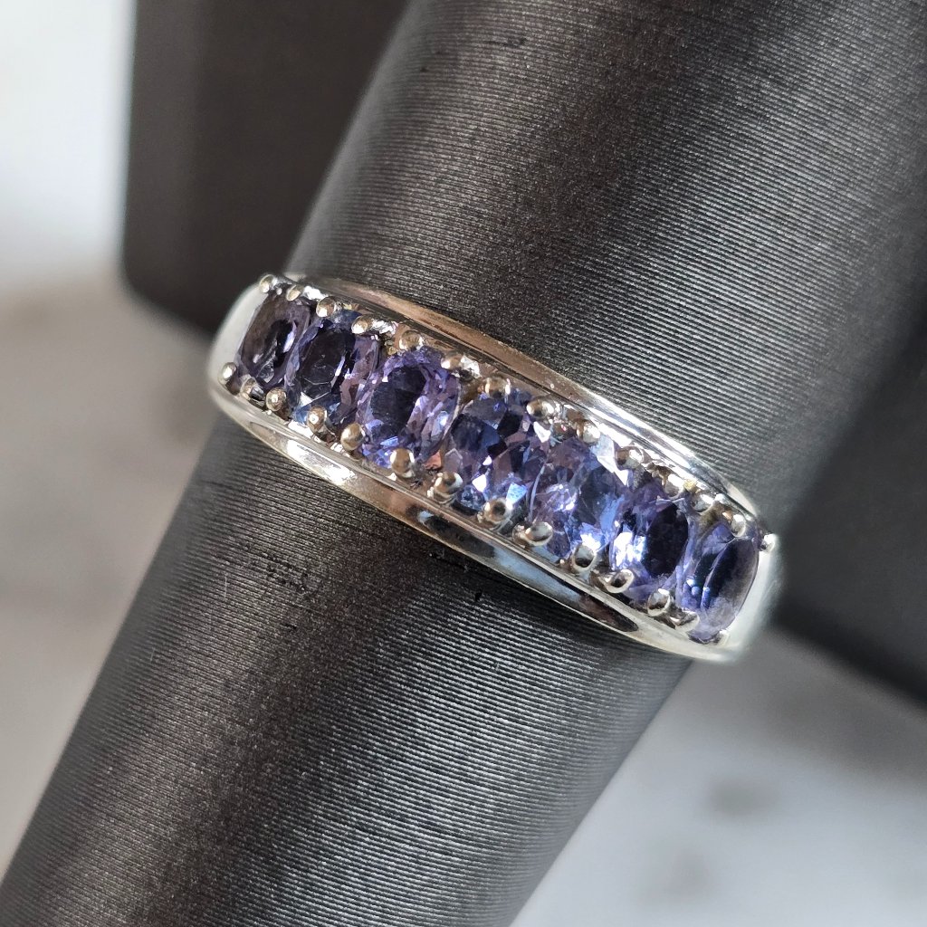 Womens Vintage Estate 10k White Gold Tanzanite Ring 2.3g E7639